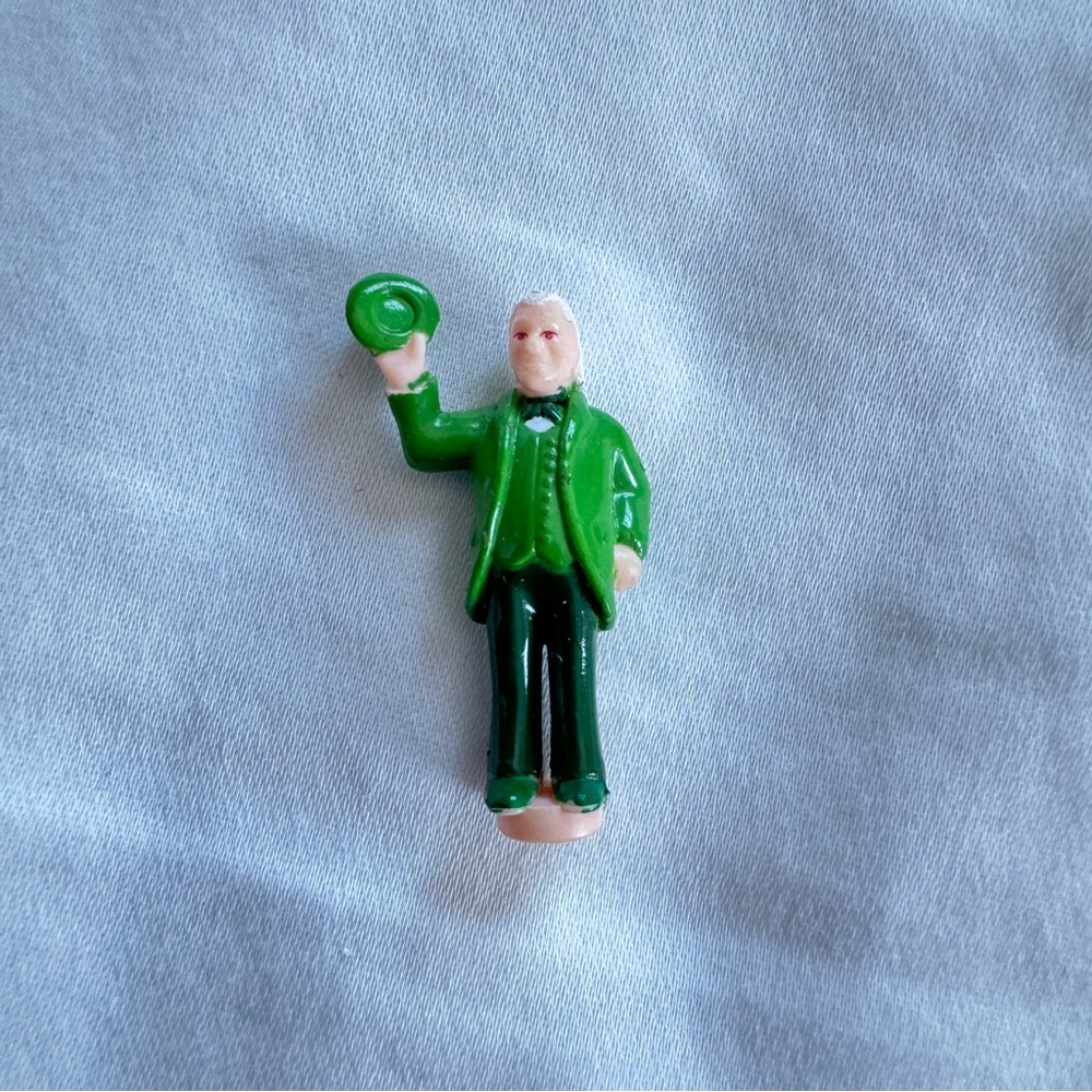 Wizard of Oz The Wizard Figurine - RARE and collectable